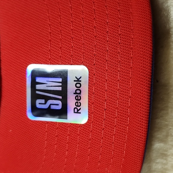 Reebok Red Cap with New York Rangers Logo - Picture 3 of 8